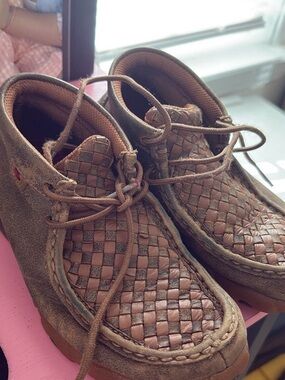 Boys Brown Woven Leather Twisted X Shoes